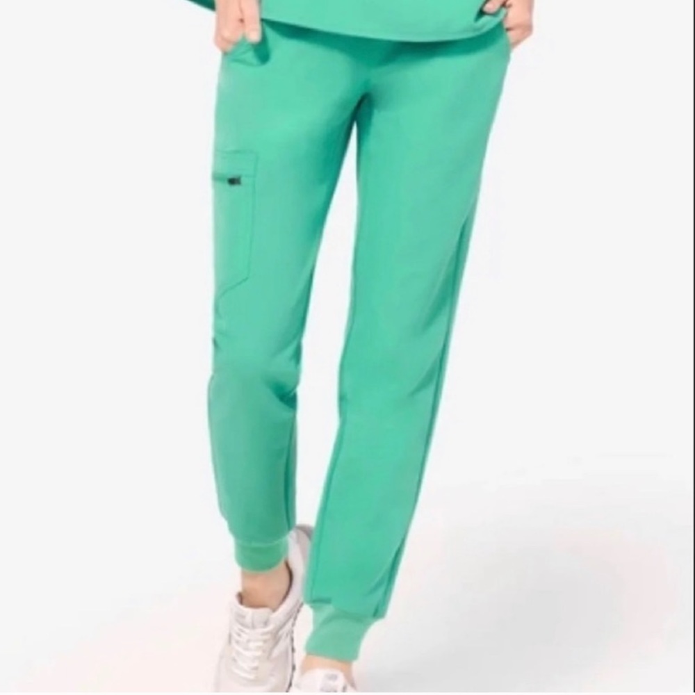 ISO 2xl green figs scrub surgical,teal,huntergreen